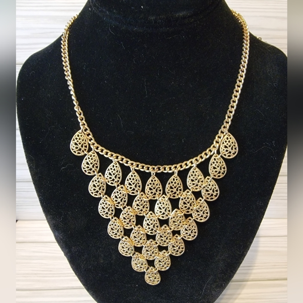 Vintage Gold Tone Filigree Teardrop Cascade Bib Statement Necklace 21”